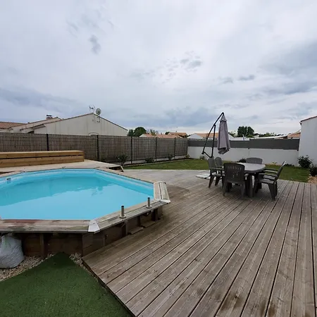 Les Pivoines Holiday home